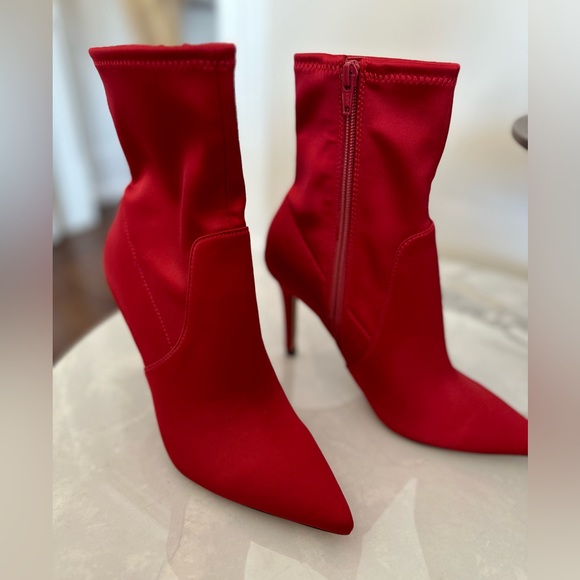 Bright red, satin booties from Aldo in a size 7.5. Never worn! - Picture 5 of 7